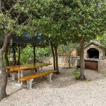 Gorgeous In With Kitchen Appartamento